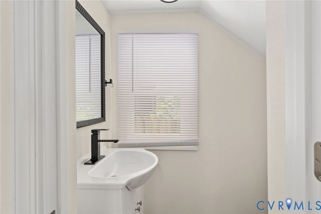22 E 31st St, Richmond, VA 23224