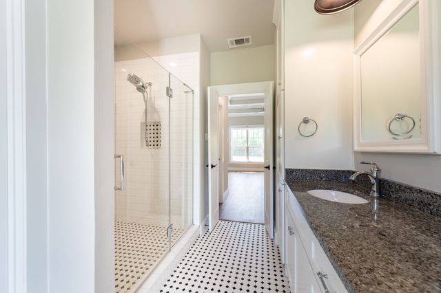38 Jubilee Farm Road, Bells, TX 75414