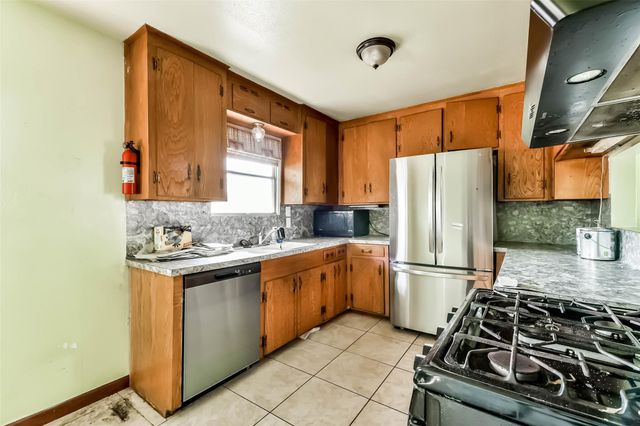 3517 Tanglebriar Drive, Pasadena, TX 77503