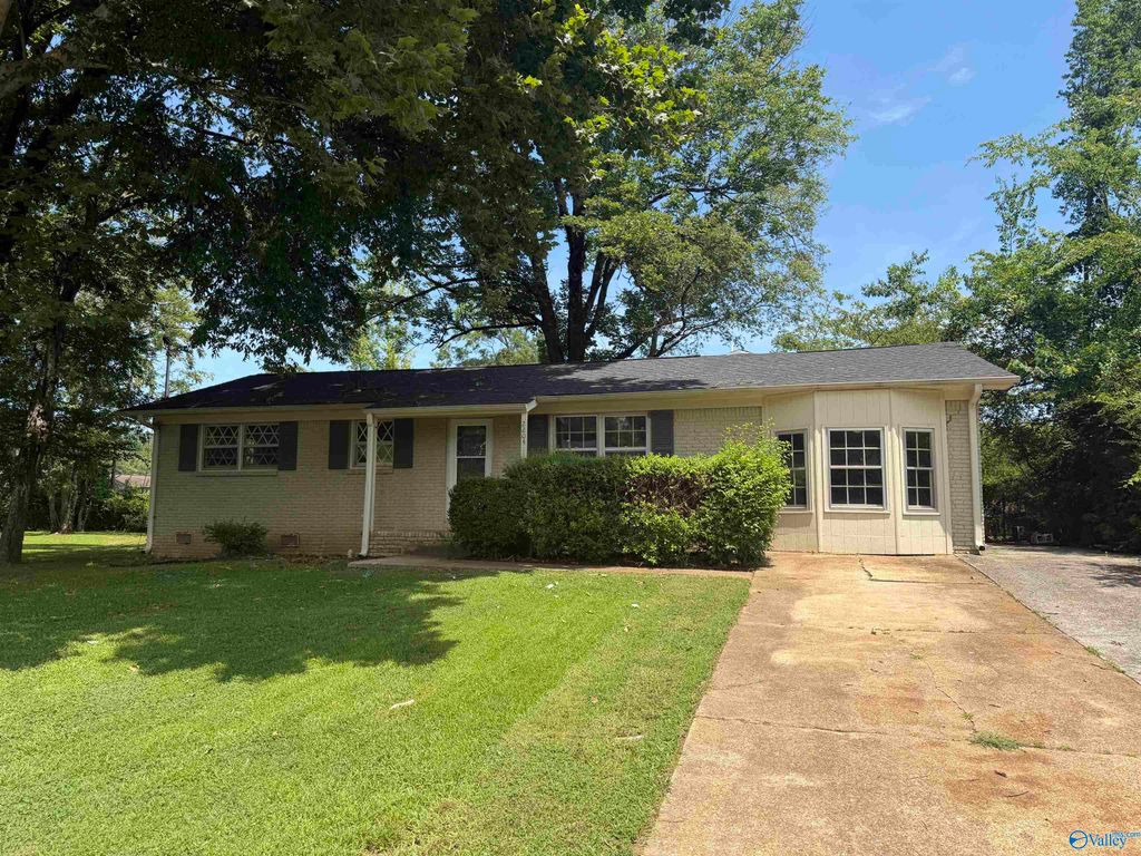 2204 Pisgah Circle NW, Huntsville, AL 35810
