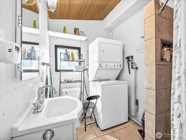 2210 63rd Street SE, Everett, WA 98203