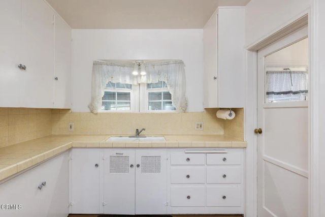 1012 S 2nd Street, Alhambra, CA 91801