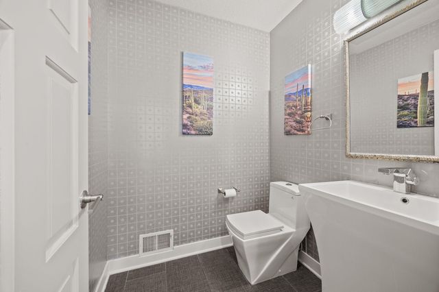 2457 Dianna Lane, Little Canada, MN 55117