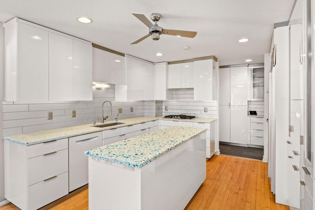 2457 Dianna Lane, Little Canada, MN 55117