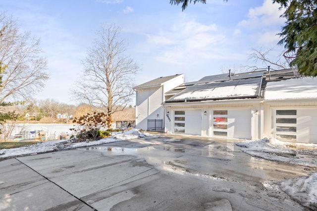 2457 Dianna Lane, Little Canada, MN 55117