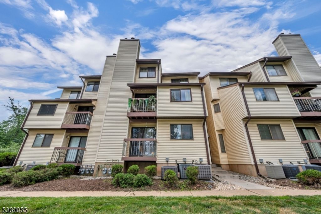 3005 Revere Ct, Hillsborough Twp., NJ 08844