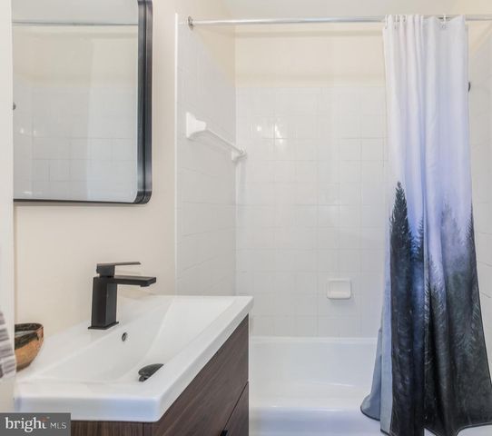 238 14TH ST SE, Washington, DC 20003