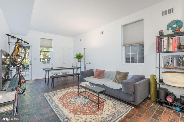 238 14TH ST SE, Washington, DC 20003