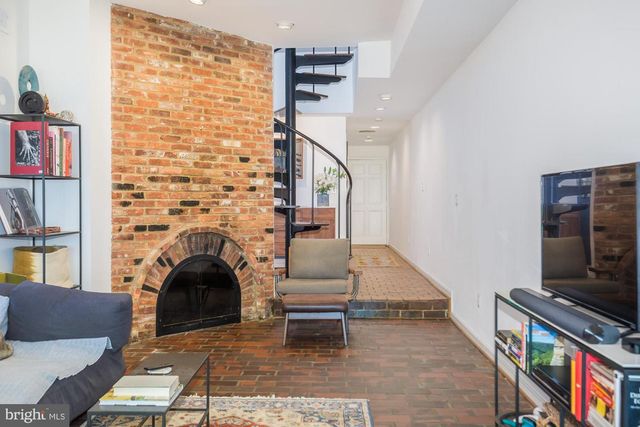 238 14TH ST SE, Washington, DC 20003