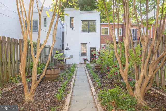 238 14TH ST SE, Washington, DC 20003