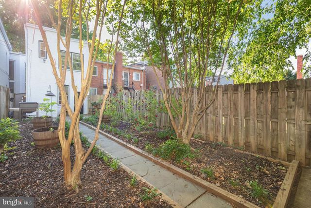 238 14TH ST SE, Washington, DC 20003