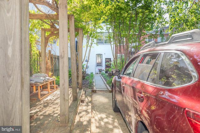 238 14TH ST SE, Washington, DC 20003