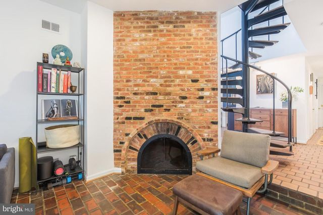 238 14TH ST SE, Washington, DC 20003