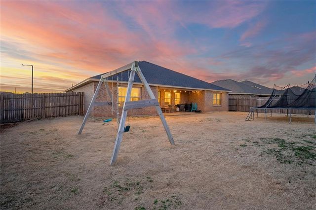 2408 Dora Place, Yukon, OK 73099