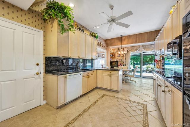 202 Captains Way, Bay Shore, NY 11706