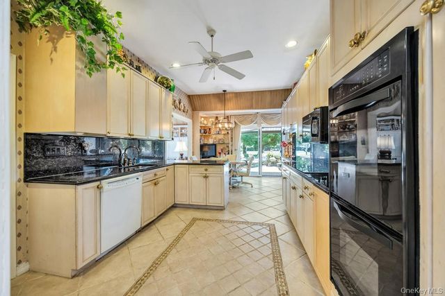 202 Captains Way, Bay Shore, NY 11706