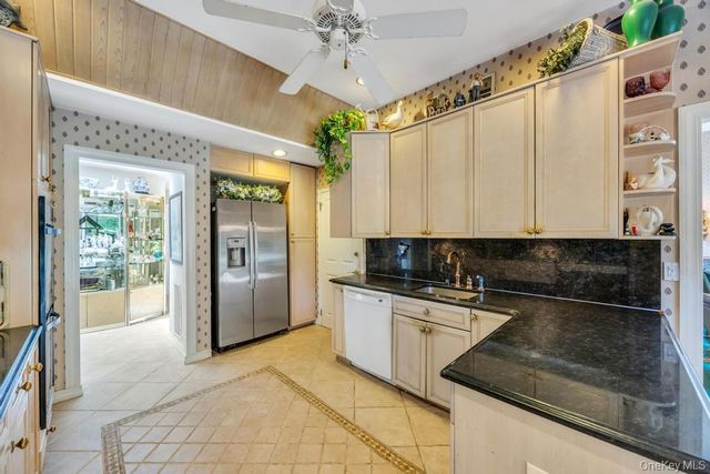 202 Captains Way, Bay Shore, NY 11706