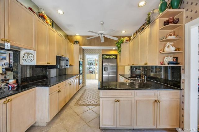 202 Captains Way, Bay Shore, NY 11706