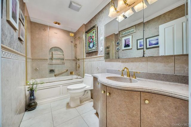 202 Captains Way, Bay Shore, NY 11706