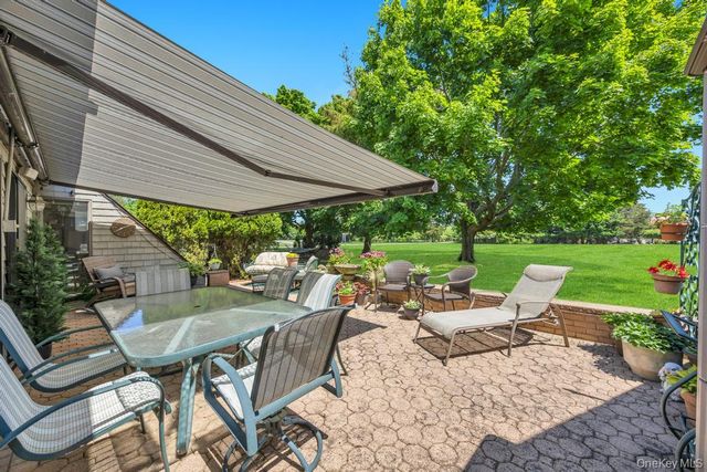 202 Captains Way, Bay Shore, NY 11706