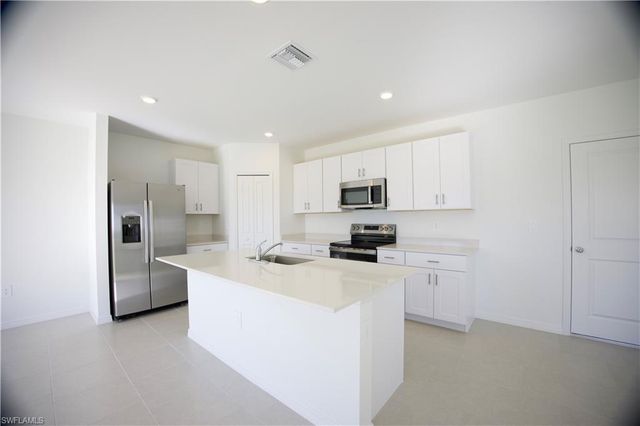 19558 Fairhill CT, Lehigh Acres, FL 33936