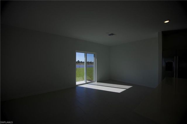 19558 Fairhill CT, Lehigh Acres, FL 33936