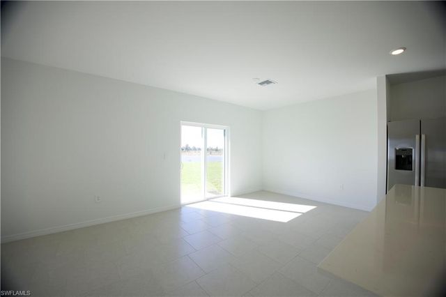 19558 Fairhill CT, Lehigh Acres, FL 33936