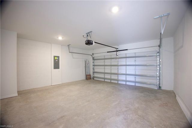 19558 Fairhill CT, Lehigh Acres, FL 33936