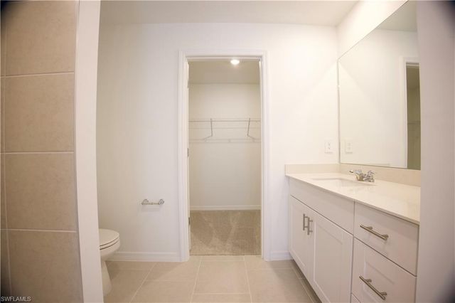 19558 Fairhill CT, Lehigh Acres, FL 33936