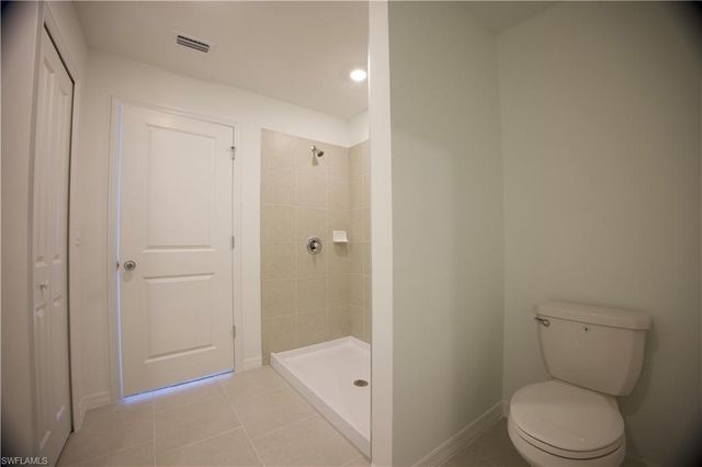 19558 Fairhill CT, Lehigh Acres, FL 33936