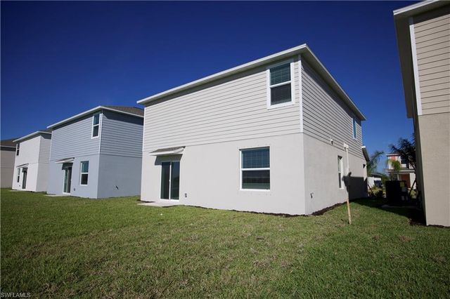 19558 Fairhill CT, Lehigh Acres, FL 33936