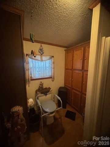 1372 Lickskillet Road, Burnsville, NC 28714