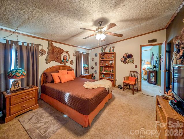 1372 Lickskillet Road, Burnsville, NC 28714