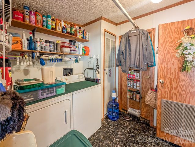 1372 Lickskillet Road, Burnsville, NC 28714