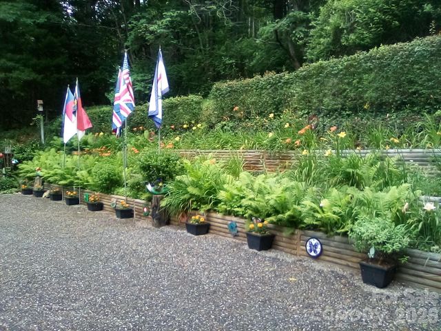 1372 Lickskillet Road, Burnsville, NC 28714