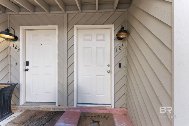 512 Lake Forest Boulevard 124F, Daphne, AL 36526
