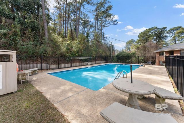 512 Lake Forest Boulevard 124F, Daphne, AL 36526