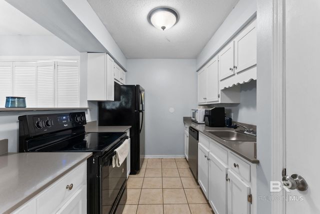 512 Lake Forest Boulevard 124F, Daphne, AL 36526