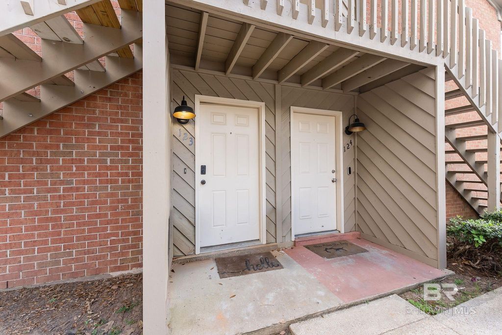512 Lake Forest Boulevard 124F, Daphne, AL 36526