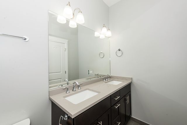 520 N Western Avenue 3B, Chicago, IL 60612