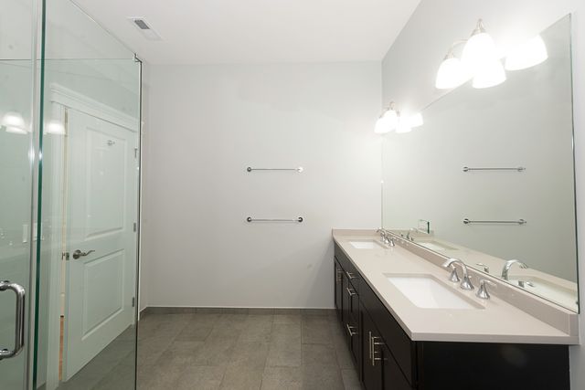 520 N Western Avenue 3B, Chicago, IL 60612