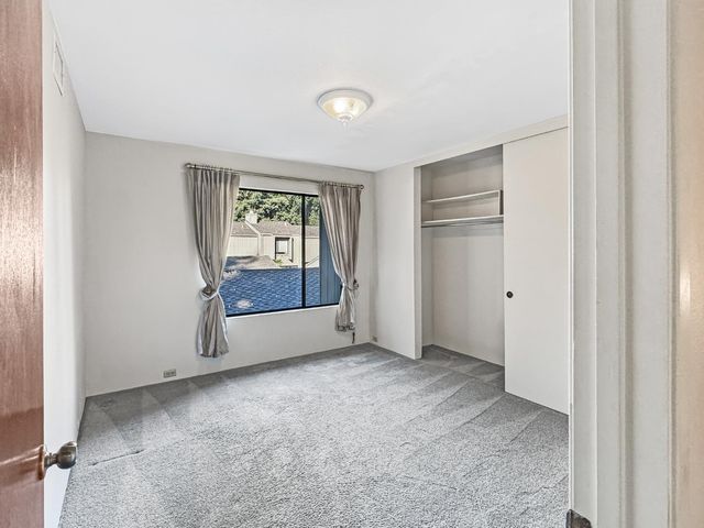 1061 Commons Dr, Sacramento, CA 95825