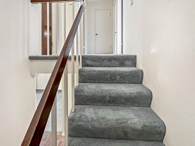 1061 Commons Dr, Sacramento, CA 95825