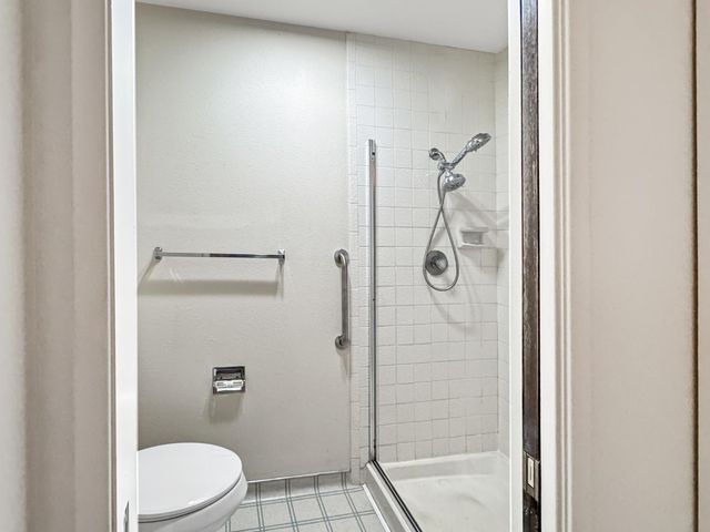 1061 Commons Dr, Sacramento, CA 95825