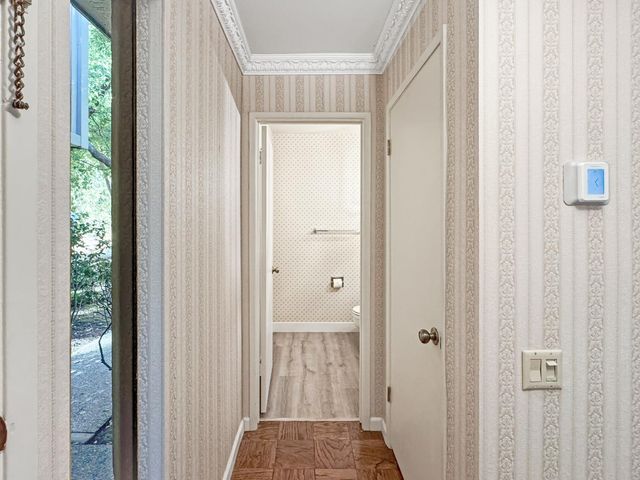 1061 Commons Dr, Sacramento, CA 95825