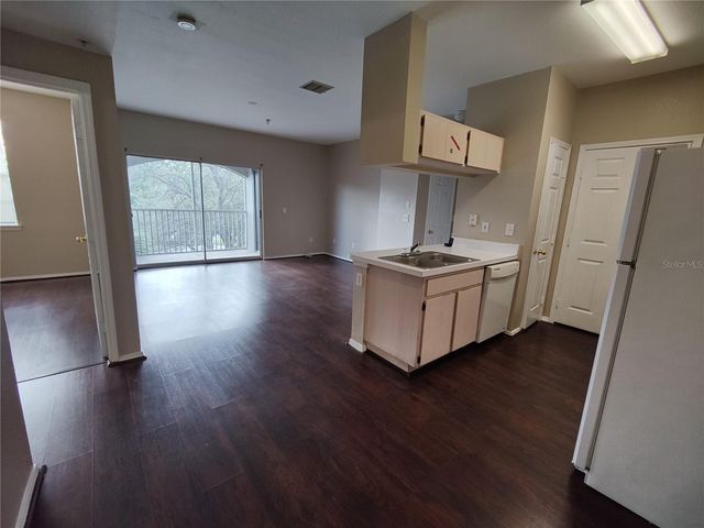 13215 SANCTUARY COVE DRIVE 301, Temple Terrace, FL 33637