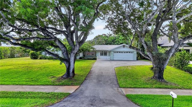 1608 Crayton RD, Naples, FL 34102