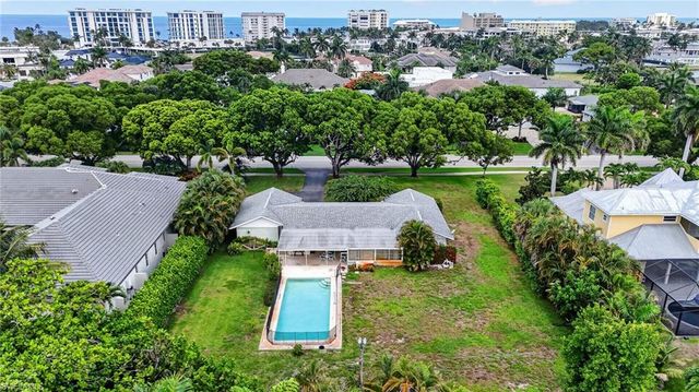 1608 Crayton RD, Naples, FL 34102