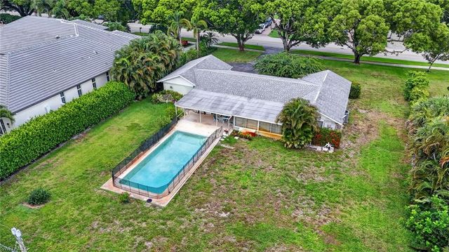 1608 Crayton RD, Naples, FL 34102