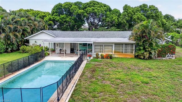 1608 Crayton RD, Naples, FL 34102